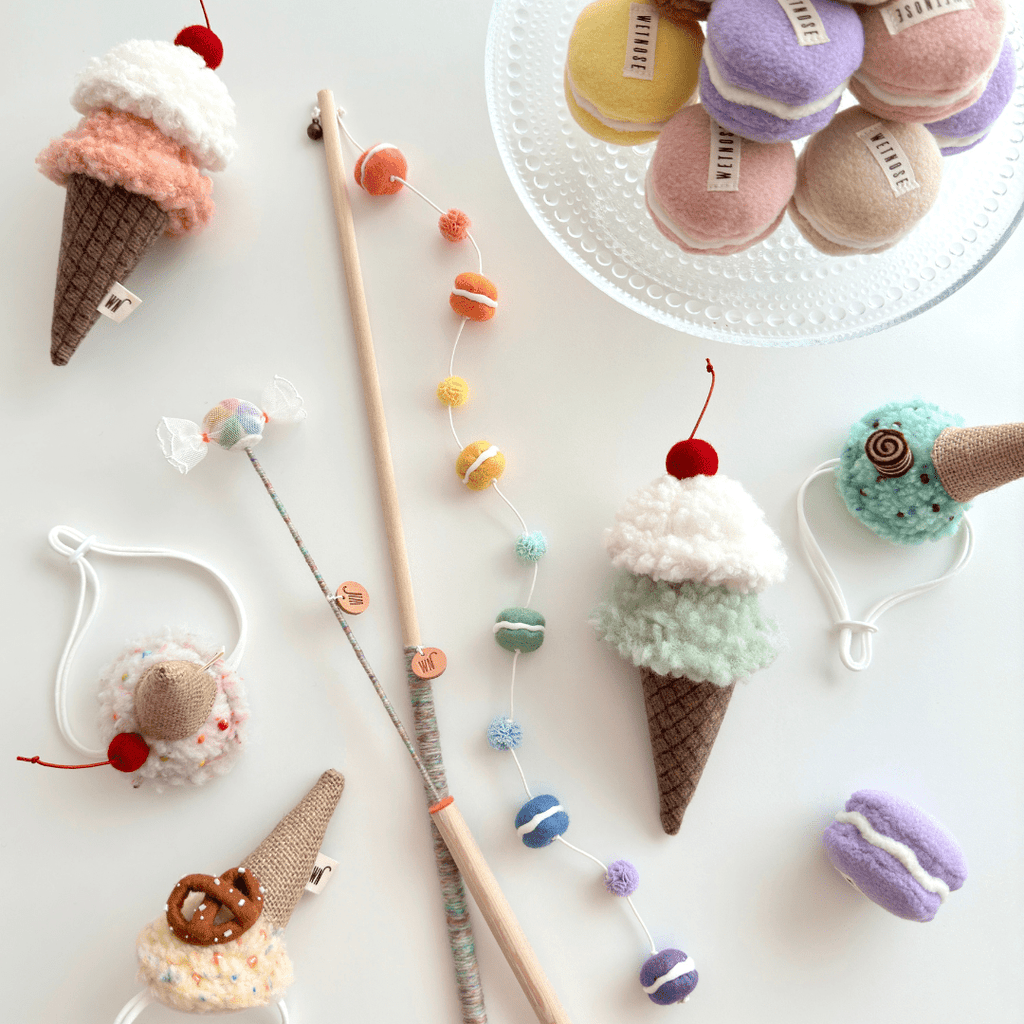 WETNOSE mini macaron