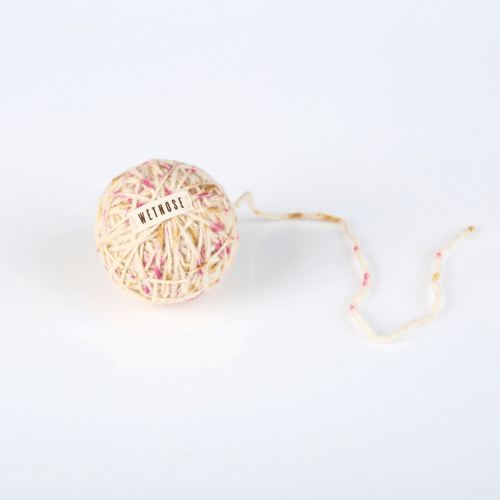 WET NOSE ねこ用おもちゃ Beige & Pink / キャットニップ big yarnball