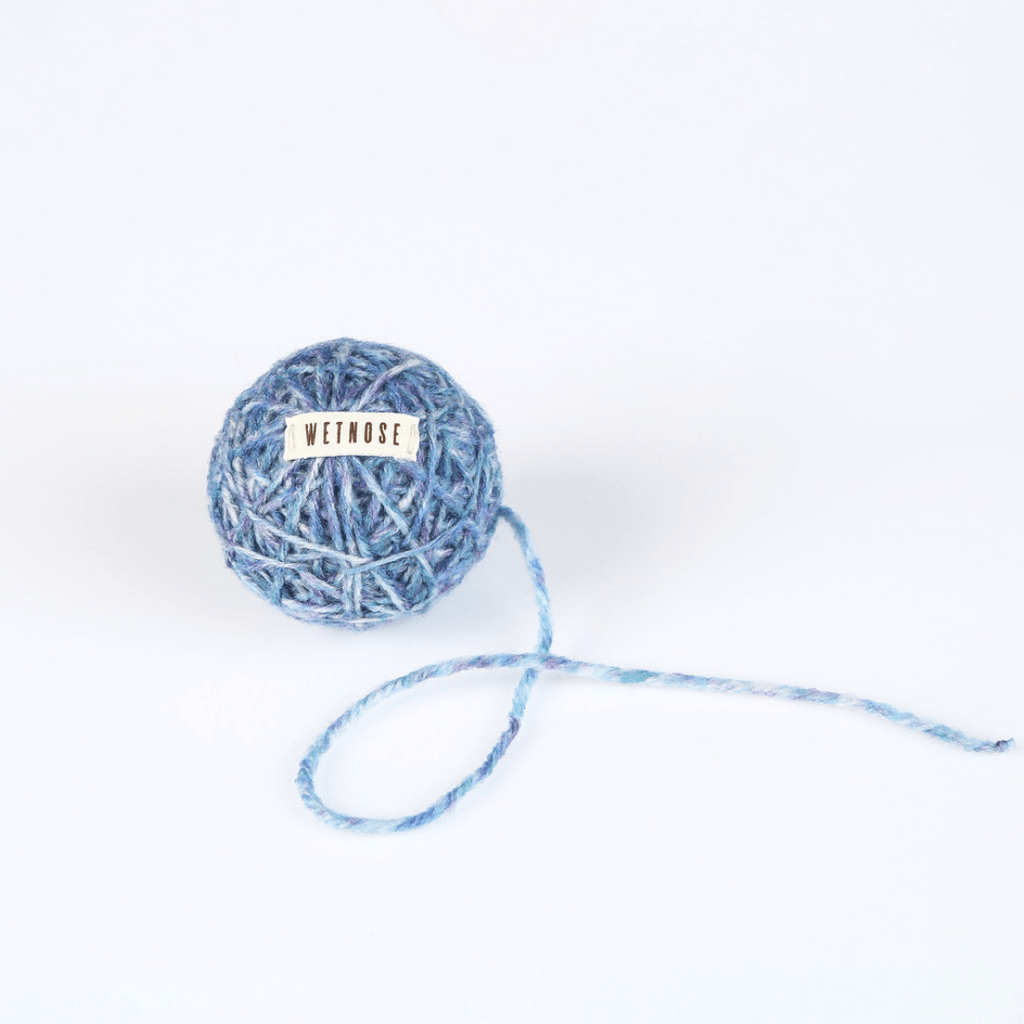 WET NOSE ねこ用おもちゃ Blue / キャットニップ big yarnball