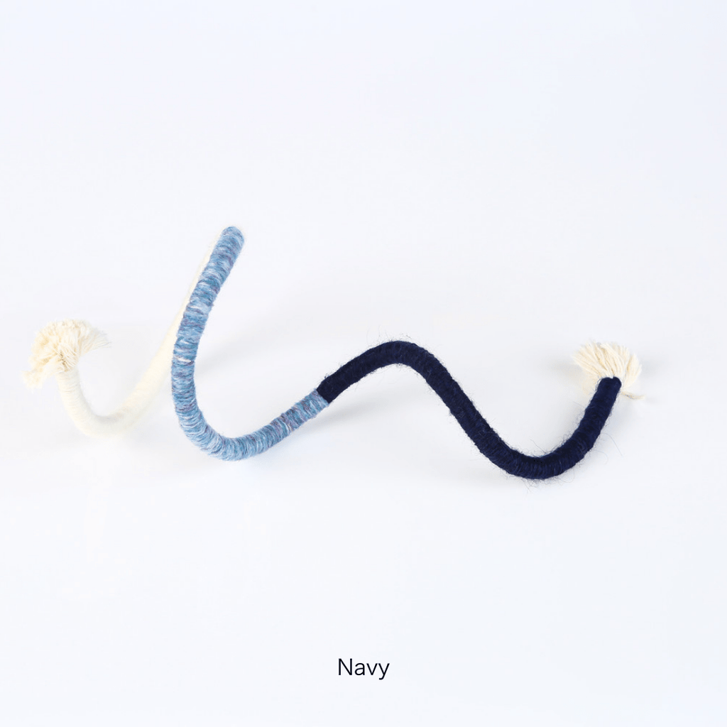 WET NOSE ねこ用おもちゃ Navy / キャットニップ earthworm