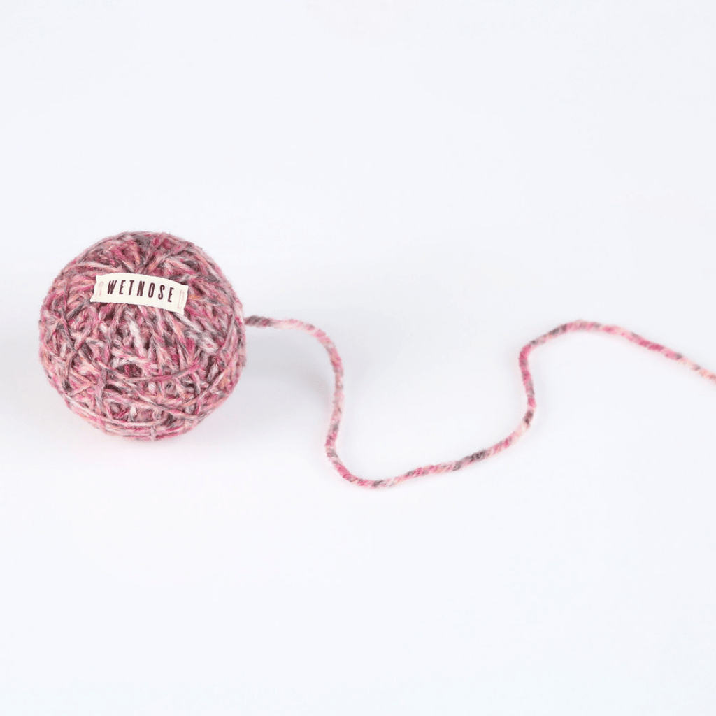 WET NOSE ねこ用おもちゃ Pink / キャットニップ big yarnball